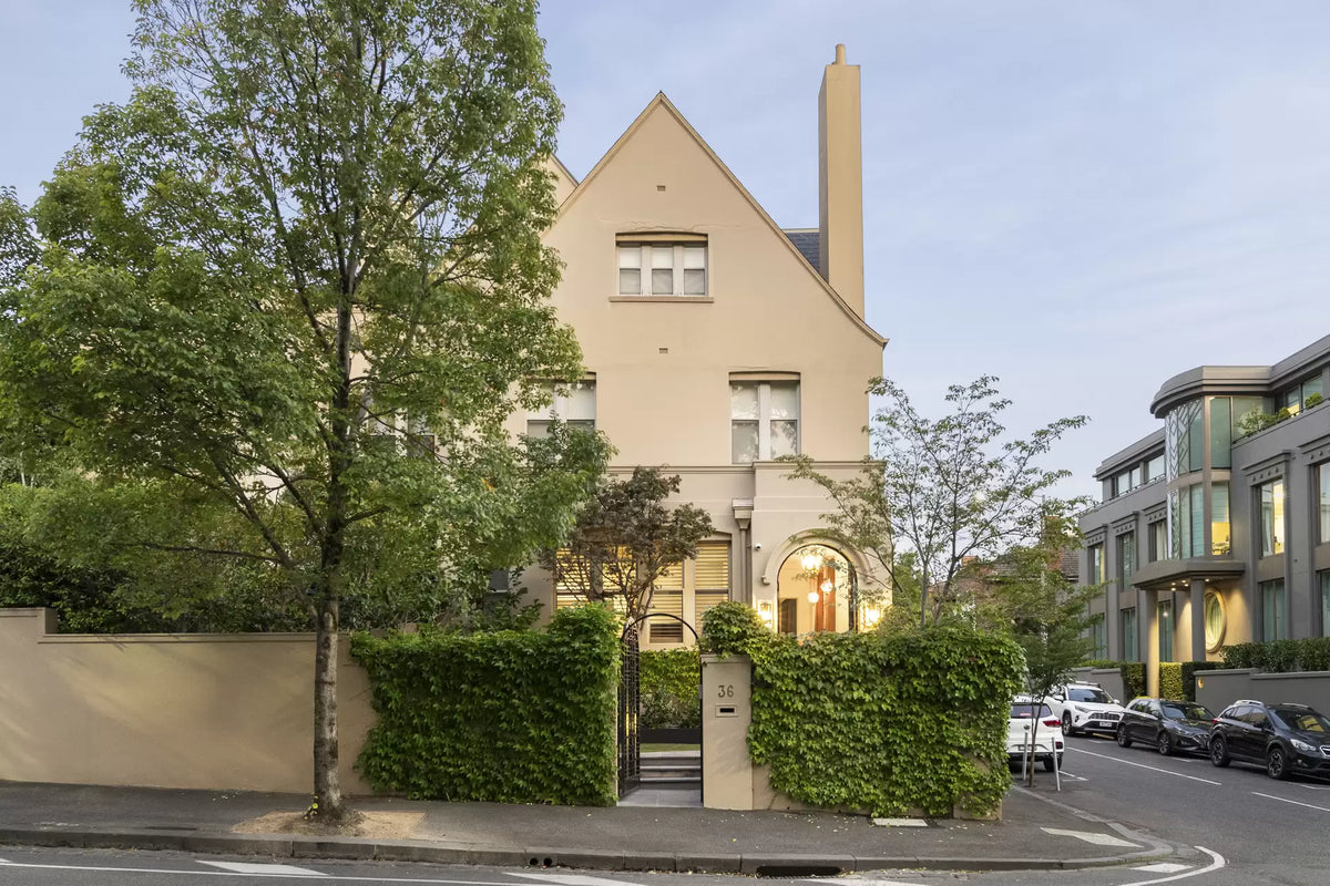 The Contents of 36 Anderson street South Yarra Part 1