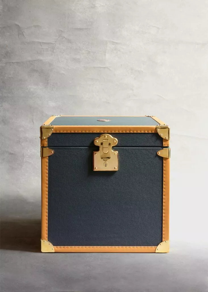 The "Henri" sea-trunk by Henry de Freycinet