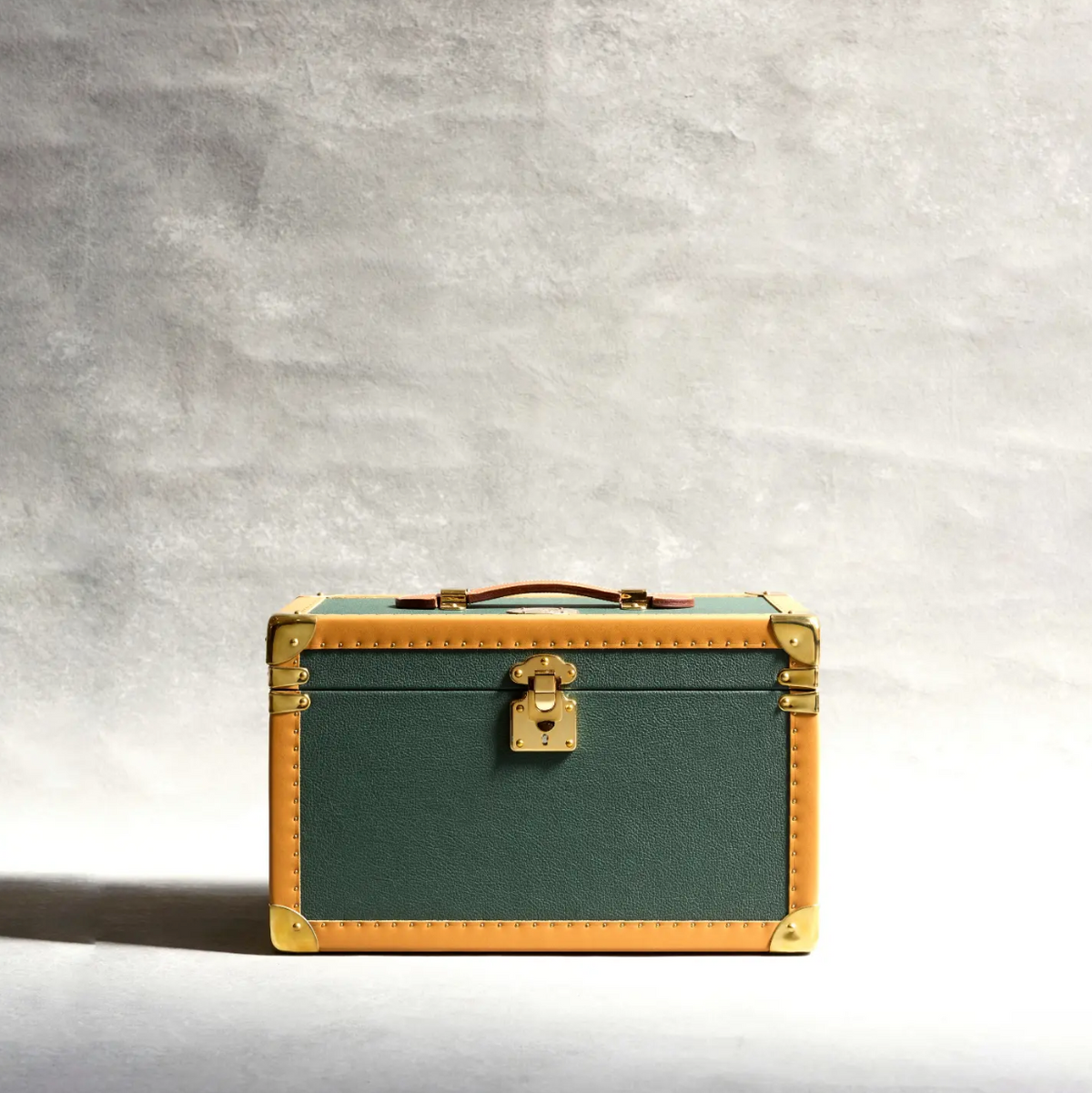 The "Rose" luxury vanity case by Henri de Freycinet